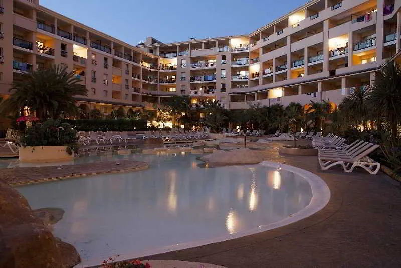 Residence Le Cannes Beach 2*,