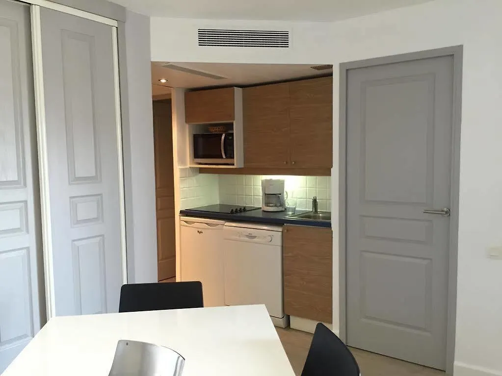 Residence Le Cannes Beach