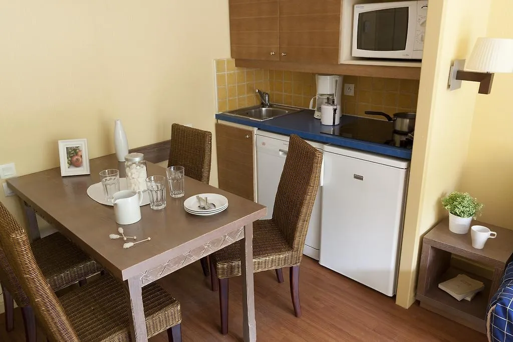 Residence Le Cannes Beach 2*,