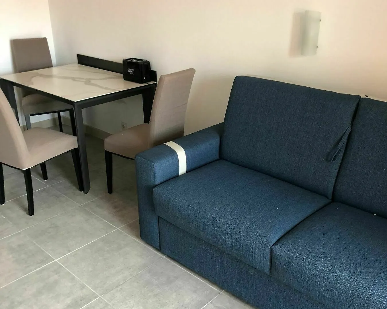 Residence Le Cannes Beach 2*,